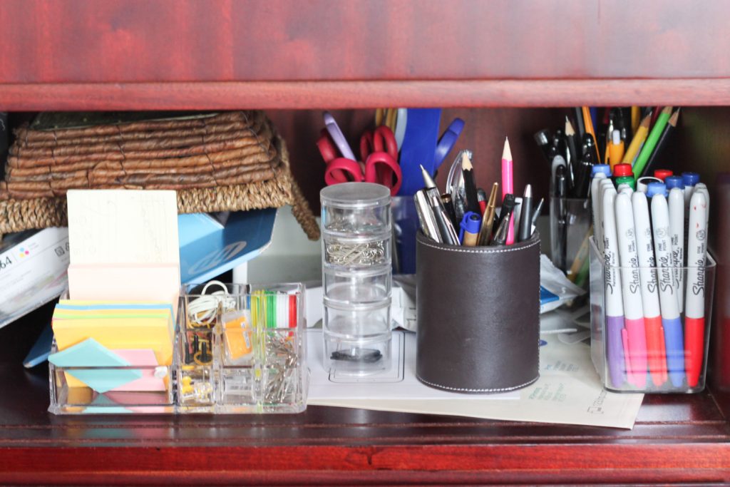 How To Diy A Lazy Susan To Organize Desk Supplies Life S Ahmazing