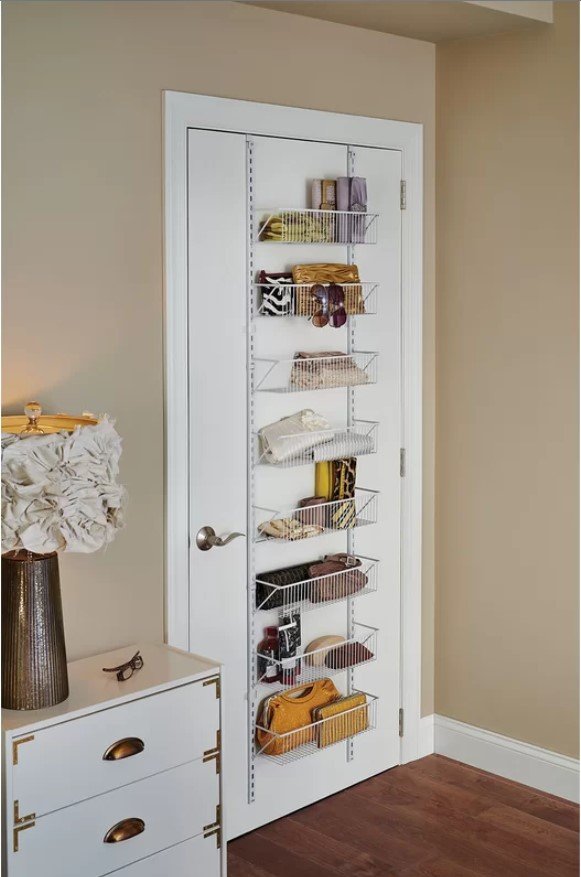 17 Attractive Ways to Optimize Small Bedroom Storage